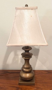 lot 196 image: Vintage Brushed Brass Lamp