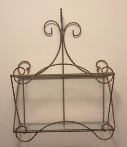 lot 207 image: Vintage Hollywood Regency Italian Gilt Style Wall Shelf