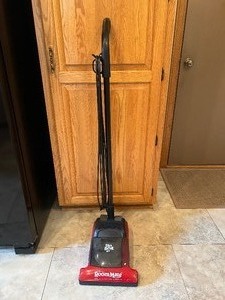 lot 221 image: Dirt Devil Roommate Upright Vacuum Cleaner
