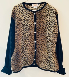 lot 173 image: Lovely Tally-Ho Leopard Print Sweater