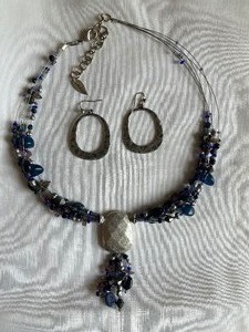 lot 175 image: Beautiful Necklace in a Variety of Beautiful Hues, with Matching Earrings
