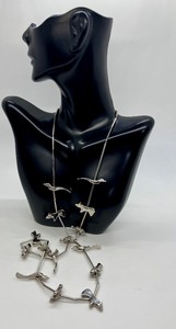 lot 19J image: 26 Inch Silver Tone Fetish Figurine Necklace