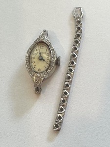 lot 22J image: Vintage Bulova 14k White Gold Ladies Wristwatch with Detached Partial Band