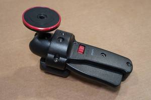 lot 72 image: 3 Pod 3PSHPG Pistol Grip Ball Head Mount