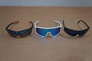 lot 86 image: Assorted Sunglasses