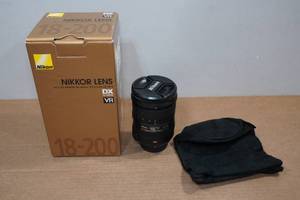 lot 53 image: Nikon Nikkor DX VR 18-200mm 3.5-5.6 Camera Lens