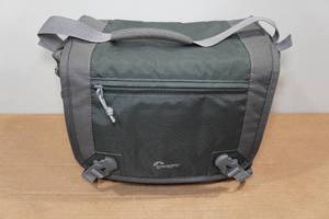 lot 81 image: Lowepro Nova Sport 17L AW Camera Bag