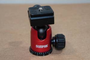 lot 68 image: Sunpak Camera Mount