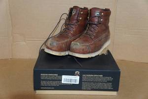 lot 7 image: Irish Setter Wingshooter St Mens 6 Work Boots Style 83632 - Size 15
