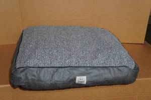 lot 19 image: Large Shredded Memory Foam Dog Bed