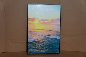 lot 40 image: Picture Frame