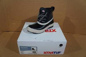 lot 46 image: Xtratuf Womens 6 Legacy Lace Boots - Size 9