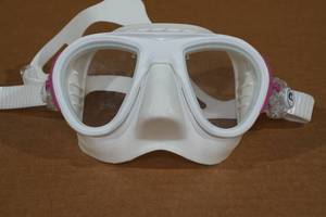lot 113 image: Cressi Calibro Mask