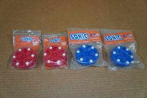 lot 123 image: 4 Sonic Roller Hockey Pucks