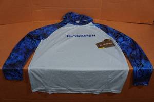 lot 144 image: Blackfish Guide UPFCooling Hooded Long Sleeve - XL