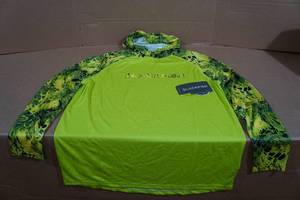lot 146 image: Blackfish Guide UPFCooling Hooded Long Sleeve - Large