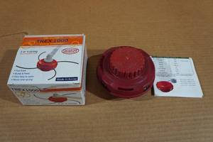lot 150 image: Tri-Clone Trex 1000 String Trimmer