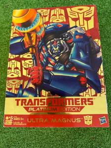 lot 4 image: Transformers Platinum Edition Ultra Magnus
