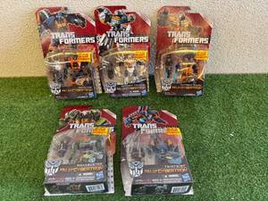 lot 37 image: Trans Formers Generations