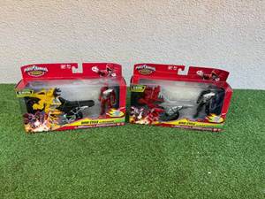 lot 46 image: Power Rangers Dino Cycle with Red Ranger & Dino Cycle with Black Ranger