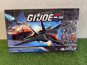 lot 50 image: GI Joe 50 Skystriker & HISS Tank