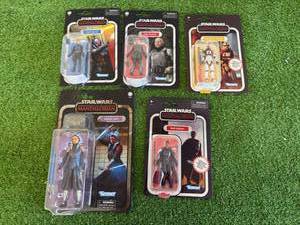 lot 54 image: Star Wars Mandalorian Figures