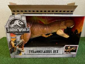 lot 58 image: Jurassic World Super Colossal Tyrannosaurus Rex