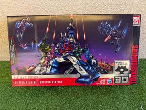 lot 76 image: Transformers Platinum Edition Autobot Heroes