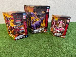 lot 78 image: Transformers Kingdom War for Cybertron