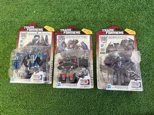 lot 80 image: Transformers Thundercracker, Trailcutter & Megatron