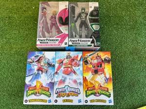 lot 81 image: Mighty Morphin Power Rangers
