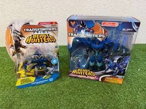 lot 90 image: Transformers Beast Hunters Dreadwing & Predacon Cryofire Predaking