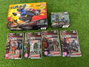 lot 115 image: GI Joe HISS Tank & Figures
