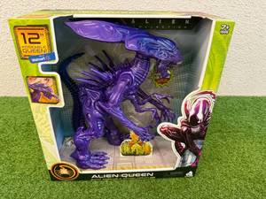 lot 153 image: Alien Queen Giant Poseable Action Creature