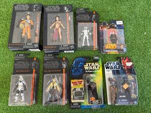 lot 204 image: Star Wars Figures