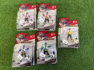 lot 218 image: Power Rangers Figures