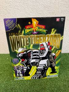 lot 258 image: Power Rangers Legacy White Tiger Zord