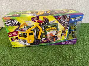 lot 263 image: Teenage Mutant Ninja Turtles Turtle Tactical Truck