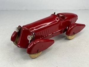 lot 9 image: Pressed Steel Wyandotte Streamlined Toy Red Race Car