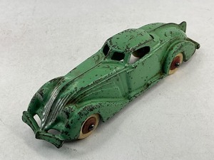 lot 30 image: Hubley Cast Iron Green Futuristic Streamline Coupe Toy Car