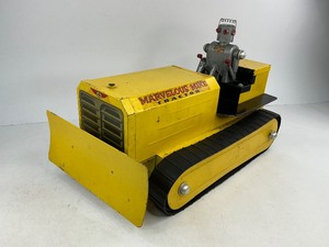 lot 80 image: Marvelous Mike Tractor