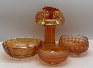 lot 16 image: Lot of Marigold Carnival Glass 4 Pieces