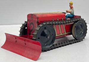 lot 17 image: Vintage Marx Power Snap Climbing Tractor Tin LIthograph Wind Up Toy