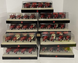 lot 34 image: Ertl Company IHC Series 9 PC Lot