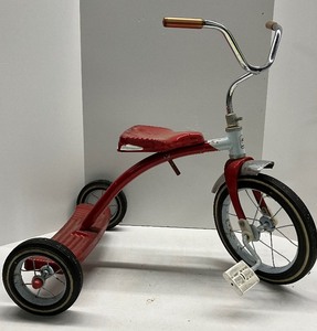 lot 69 image: Vintage Flexible Flyer Tricycle