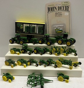 lot 77 image: Lot of John Deere Toy Tractors Miniatures Die Cast Metal