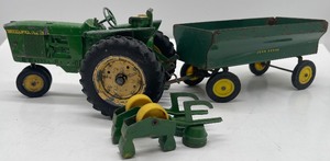 lot 93 image: John Deere and Baler Set 116