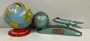 lot 138 image: Die Cast Metal Vintage Strato Spaceship Bank and Ohio Art Tin Litho Glob Bank
