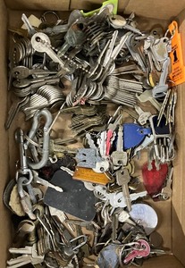 lot 148 image: Large Lot of Miscellaneous Keys