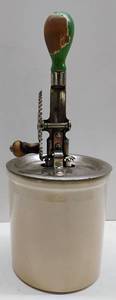 lot 87 image: Robinson Ransbottom Egg Beater Crock Made in USA OHIO